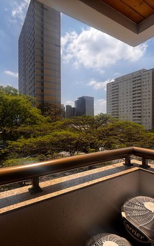 Apartamento à venda com 118m², 3 quartos e 2 vagas Apartamento à venda com 118m², 3 quartos e 2 vagasVaranda
