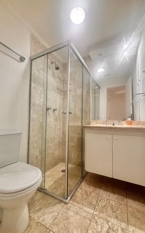 Apartamento à venda com 118m², 3 quartos e 2 vagas Apartamento à venda com 118m², 3 quartos e 2 vagasBanheiro suíte 3