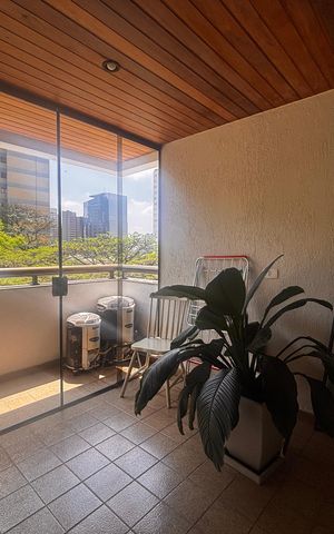 Apartamento à venda com 118m², 3 quartos e 2 vagas Apartamento à venda com 118m², 3 quartos e 2 vagasVaranda da Sala