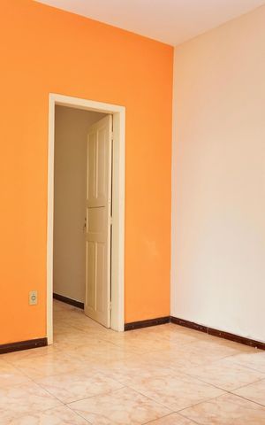Casa à venda com 360m², 4 quartos e 1 vaga Casa à venda com 360m², 4 quartos e 1 vagaSala