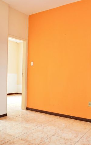 Casa à venda com 360m², 4 quartos e 1 vaga Casa à venda com 360m², 4 quartos e 1 vagaSala