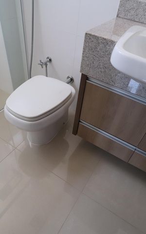 Apartamento para alugar com 73m², 2 quartos e 2 vagasBanheiro do Quarto 2