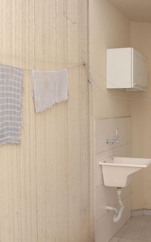 Casa de condomínio à venda com 52m², 2 quartos e 1 vaga Casa de condomínio à venda com 52m², 2 quartos e 1 vagaÁrea de Serviço