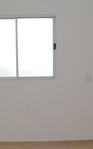 Casa de condomínio à venda com 52m², 2 quartos e 1 vaga Casa de condomínio à venda com 52m², 2 quartos e 1 vagaSala