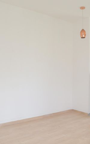 Casa de condomínio à venda com 52m², 2 quartos e 1 vaga Casa de condomínio à venda com 52m², 2 quartos e 1 vagaSala