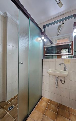 Apartamento à venda com 75m², 3 quartos e 1 vaga Apartamento à venda com 75m², 3 quartos e 1 vagaBanheiro 1