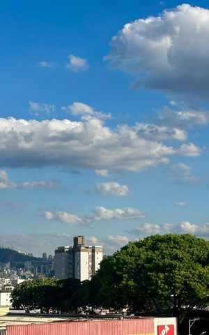 Apartamento à venda com 160m², 3 quartos e 3 vagas Apartamento à venda com 160m², 3 quartos e 3 vagasVista