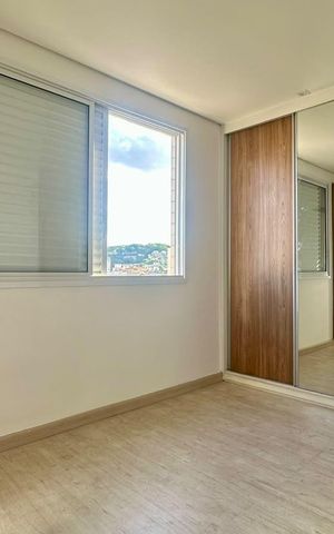Apartamento à venda com 160m², 3 quartos e 3 vagas Apartamento à venda com 160m², 3 quartos e 3 vagasSuíte