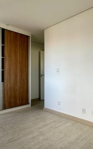 Apartamento à venda com 160m², 3 quartos e 3 vagas Apartamento à venda com 160m², 3 quartos e 3 vagasSuíte