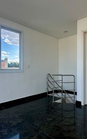 Apartamento à venda com 160m², 3 quartos e 3 vagas Apartamento à venda com 160m², 3 quartos e 3 vagasSala