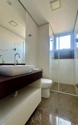 Apartamento à venda com 160m², 3 quartos e 3 vagas Apartamento à venda com 160m², 3 quartos e 3 vagasBanheiro da Suíte