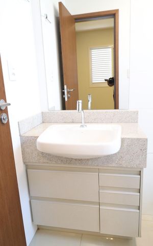 Apartamento para alugar com 73m², 2 quartos e 2 vagasBanheiro do Quarto 1