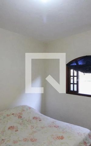 Casa à venda com 98m², 4 quartos e 4 vagas Casa à venda com 98m², 4 quartos e 4 vagasQuarto