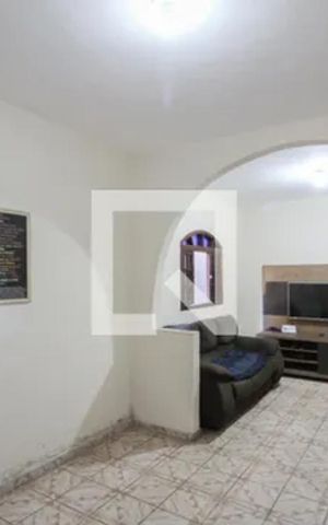Casa à venda com 98m², 4 quartos e 4 vagas Casa à venda com 98m², 4 quartos e 4 vagasSala