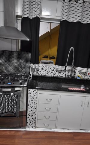 Casa à venda com 150m², 4 quartos e 2 vagasCozinha 1