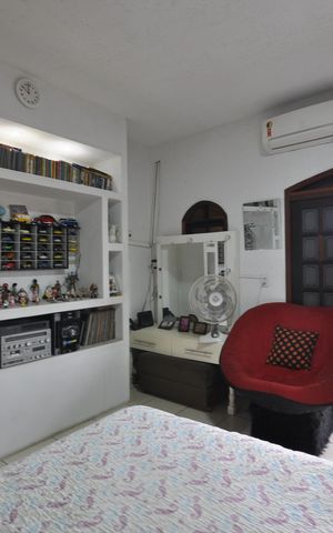 Casa à venda com 150m², 4 quartos e 2 vagasSuíte 1