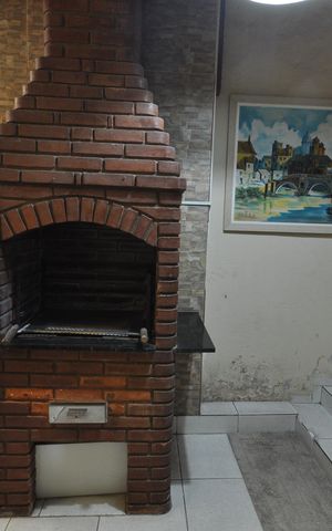 Casa à venda com 150m², 4 quartos e 2 vagasChurrasqueira