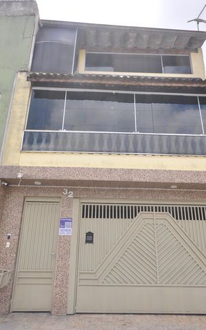 Casa à venda com 150m², 4 quartos e 2 vagasFachada