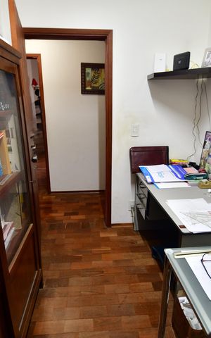 Casa à venda com 200m², 3 quartos e 2 vagasEscritório