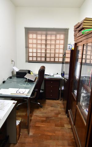 Casa à venda com 200m², 3 quartos e 2 vagasEscritório