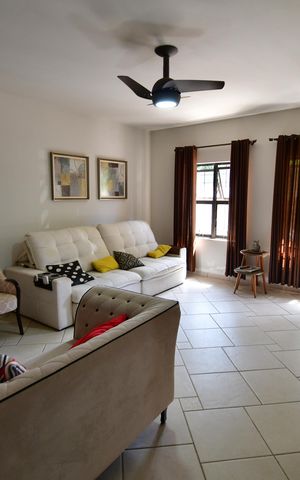 Casa à venda com 200m², 3 quartos e 2 vagasSala