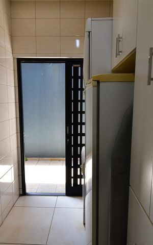 Casa à venda com 200m², 3 quartos e 2 vagasÁrea de Serviço