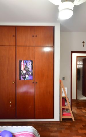 Casa à venda com 200m², 3 quartos e 2 vagasQuarto 1