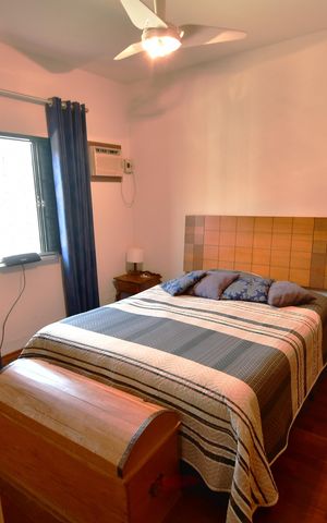 Casa à venda com 200m², 3 quartos e 2 vagasQuarto 3 - Suíte