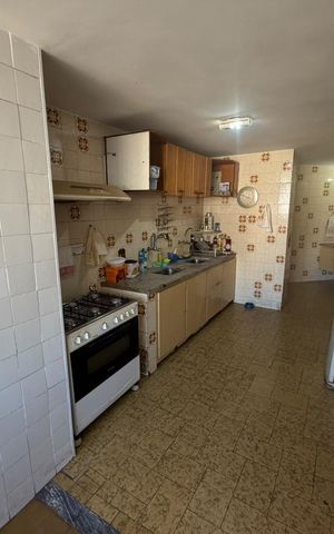 Apartamento à venda com 270m², 3 quartos e 2 vagas Apartamento à venda com 270m², 3 quartos e 2 vagasCozinha