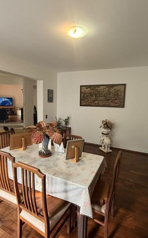 Apartamento à venda com 270m², 3 quartos e 2 vagas Apartamento à venda com 270m², 3 quartos e 2 vagasSala de Jantar