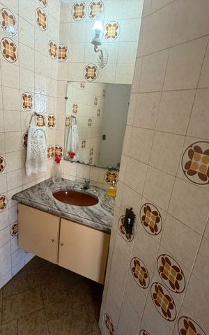 Apartamento à venda com 270m², 3 quartos e 2 vagas Apartamento à venda com 270m², 3 quartos e 2 vagasBanheiro 2