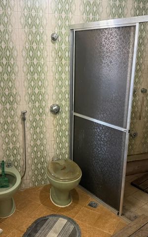 Apartamento à venda com 270m², 3 quartos e 2 vagas Apartamento à venda com 270m², 3 quartos e 2 vagasBanheiro 3