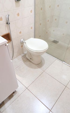 Casa para alugar com 175m², 3 quartos e 2 vagasBanheiro Social