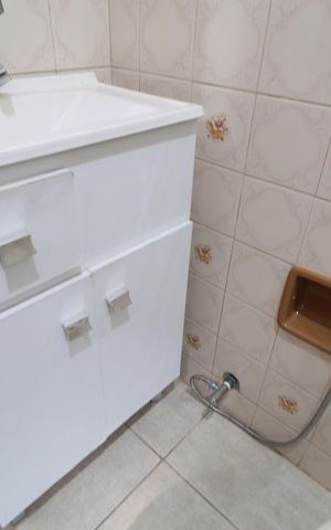 Casa para alugar com 175m², 3 quartos e 2 vagasBanheiro Social