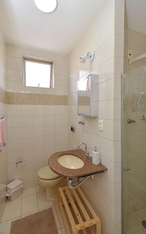 Apartamento à venda com 67m², 2 quartos e 1 vaga Apartamento à venda com 67m², 2 quartos e 1 vagaBanheiro Social