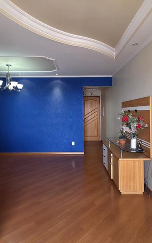 Apartamento à venda com 75m², 3 quartos e 1 vagaSala 
