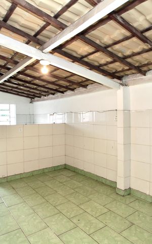 Casa para alugar com 120m², 2 quartos e 1 vaga Casa para alugar com 120m², 2 quartos e 1 vagaCozinha e Área de Serviço