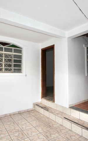 Casa para alugar com 120m², 2 quartos e 1 vaga Casa para alugar com 120m², 2 quartos e 1 vagaVaranda