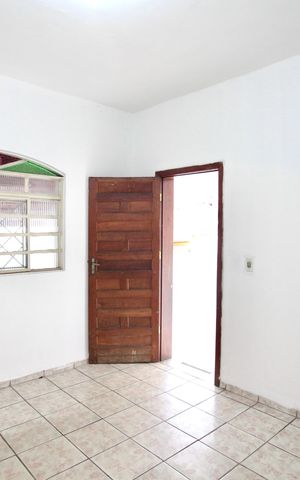 Casa para alugar com 120m², 2 quartos e 1 vaga Casa para alugar com 120m², 2 quartos e 1 vagaSala
