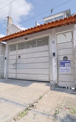 Casa à venda com 125m², 4 quartos e 1 vaga Casa à venda com 125m², 4 quartos e 1 vagaFachada