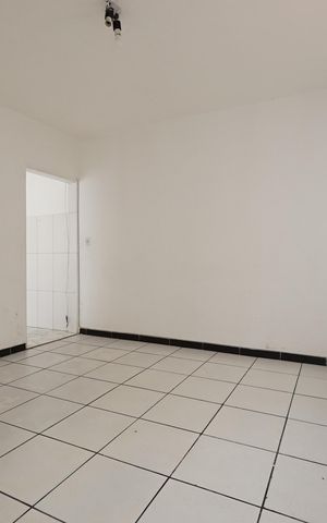 Casa para alugar com 80m², 1 quarto e sem vagaSala