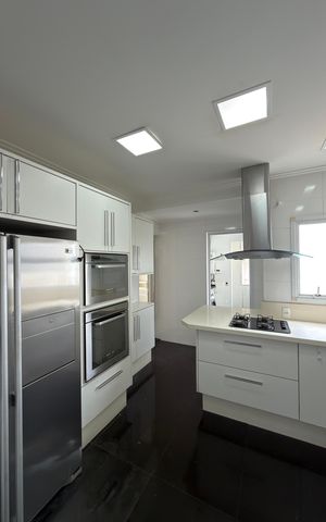 Apartamento para alugar com 200m², 3 quartos e 3 vagas Apartamento para alugar com 200m², 3 quartos e 3 vagasCozinha