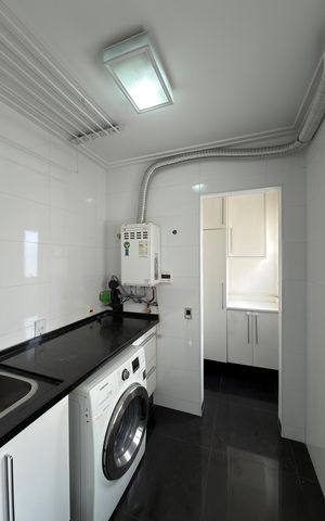 Apartamento para alugar com 200m², 3 quartos e 3 vagas Apartamento para alugar com 200m², 3 quartos e 3 vagasÁrea de Serviço