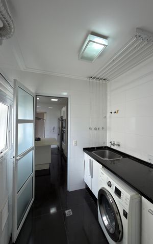 Apartamento para alugar com 200m², 3 quartos e 3 vagas Apartamento para alugar com 200m², 3 quartos e 3 vagasÁrea de Serviço