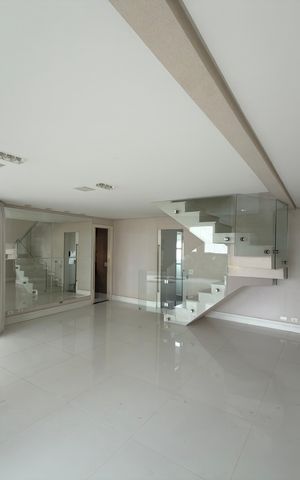 Apartamento para alugar com 200m², 3 quartos e 3 vagas Apartamento para alugar com 200m², 3 quartos e 3 vagasSala