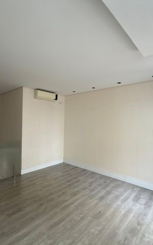 Apartamento para alugar com 200m², 3 quartos e 3 vagas Apartamento para alugar com 200m², 3 quartos e 3 vagasSala 2