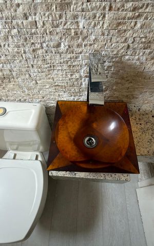 Apartamento para alugar com 200m², 3 quartos e 3 vagas Apartamento para alugar com 200m², 3 quartos e 3 vagasLavabo 1