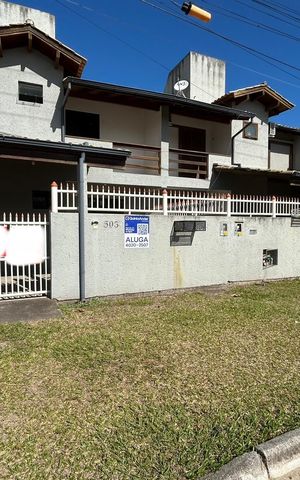 Casa para alugar com 80m², 2 quartos e 1 vaga Casa para alugar com 80m², 2 quartos e 1 vagaFachada
