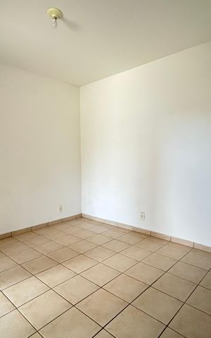 Casa para alugar com 80m², 2 quartos e 1 vaga Casa para alugar com 80m², 2 quartos e 1 vagaSala