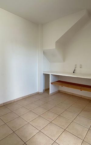 Casa para alugar com 80m², 2 quartos e 1 vaga Casa para alugar com 80m², 2 quartos e 1 vagaSala